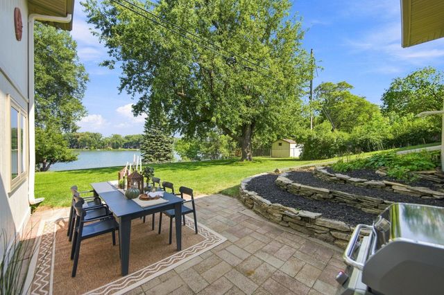 1129 Pike Lake Drive, New Brighton, MN 55112