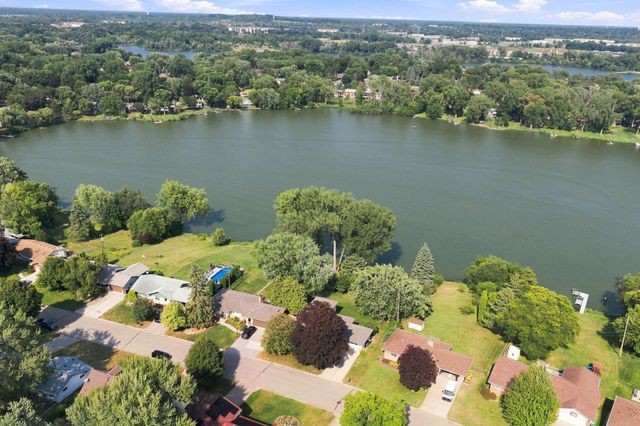 1129 Pike Lake Drive, New Brighton, MN 55112
