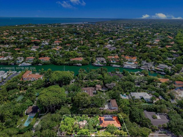 186 Edgewater Dr 0, Coral Gables, FL 33133
