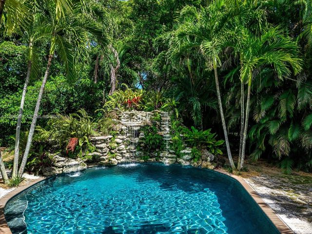 186 Edgewater Dr 0, Coral Gables, FL 33133