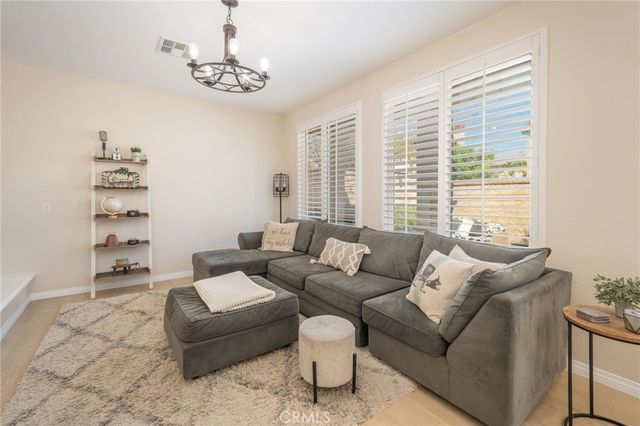 28802 Silversmith, Valencia, CA 91354