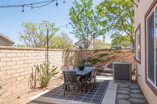 28802 Silversmith, Valencia, CA 91354