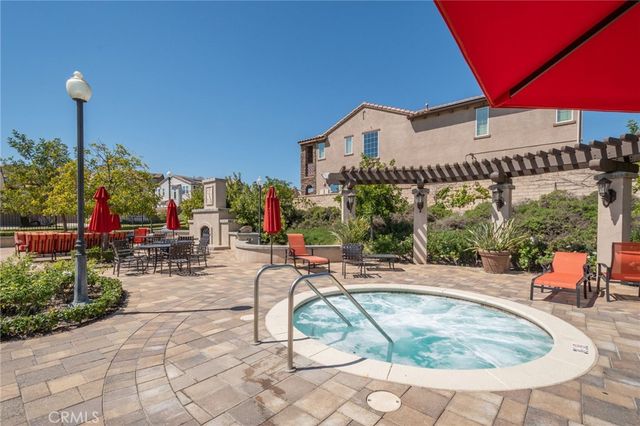 28802 Silversmith, Valencia, CA 91354