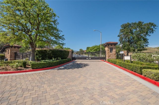 28802 Silversmith, Valencia, CA 91354