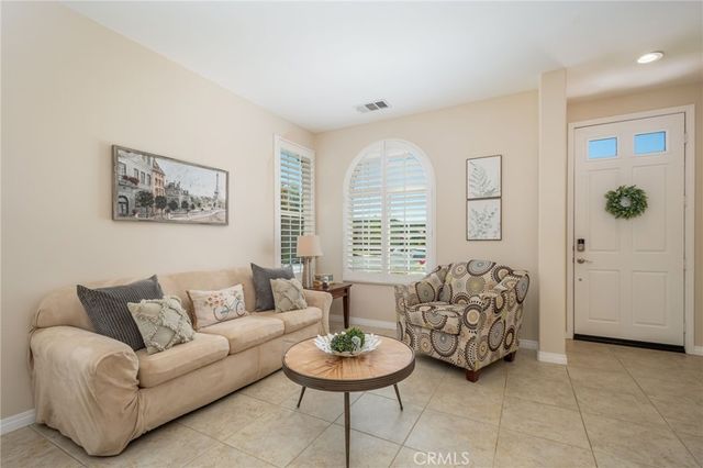 28802 Silversmith, Valencia, CA 91354