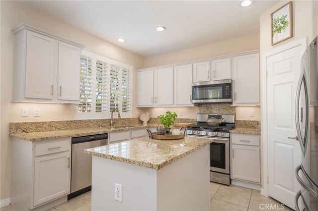 28802 Silversmith, Valencia, CA 91354