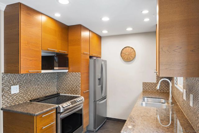 981 N Vulcan Ave 7, Encinitas, CA 92024