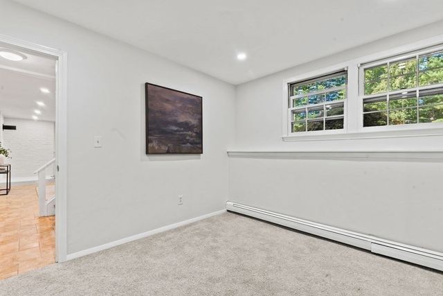 10 Jason Cir, North Attleboro, MA 02760