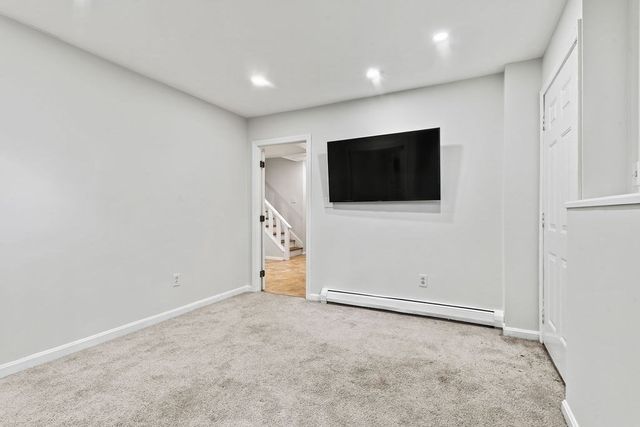 10 Jason Cir, North Attleboro, MA 02760