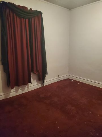 7817 S Rhodes Avenue, Chicago, IL 60619