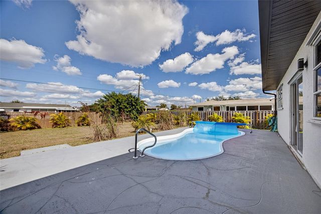 184 GARDEN AVENUE NW, Port Charlotte, FL 33952