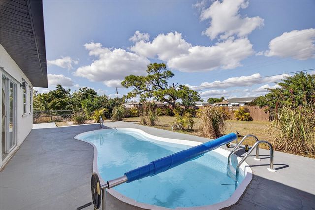 184 GARDEN AVENUE NW, Port Charlotte, FL 33952