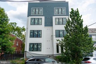 1618 21ST PLACE, Washington, DC 20020