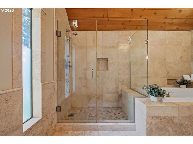 8122 Sw 54TH Ave, Portland, OR 97219