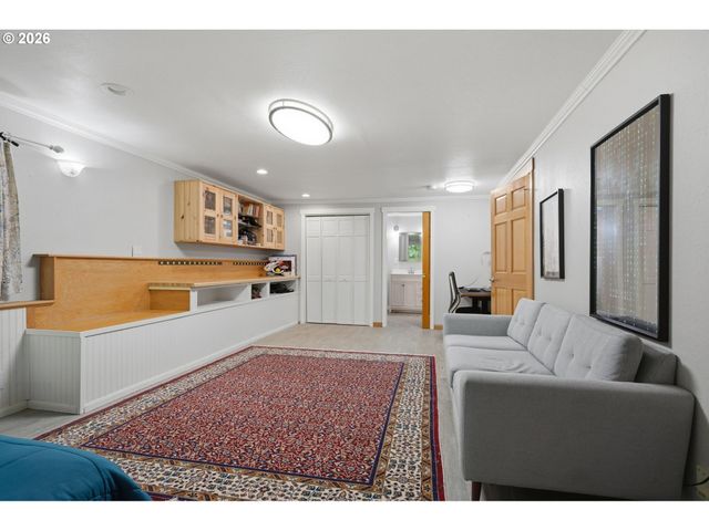 8122 Sw 54TH Ave, Portland, OR 97219