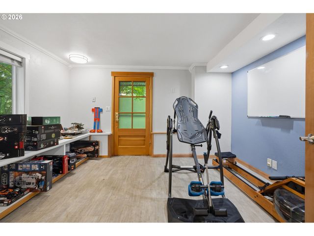 8122 Sw 54TH Ave, Portland, OR 97219