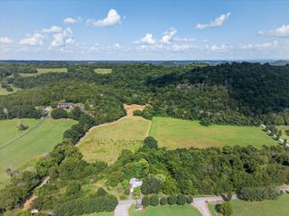 53 Daves Hollow Rd, Fayetteville, TN 37334
