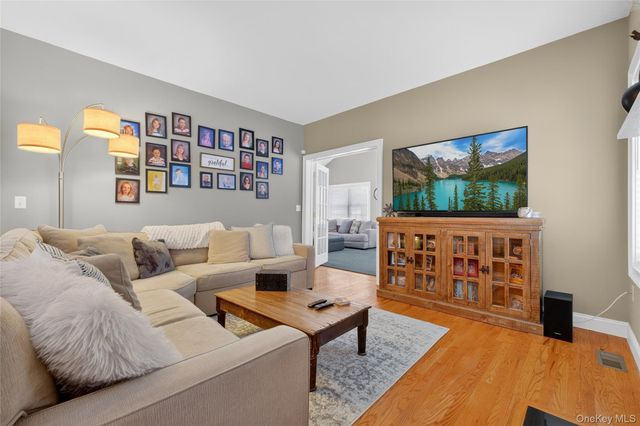 31 Dew Drop Lane, Hopewell Junction, NY 12533