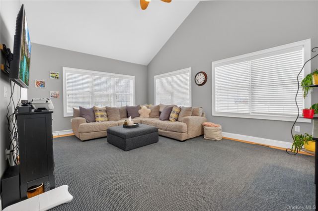 31 Dew Drop Lane, Hopewell Junction, NY 12533