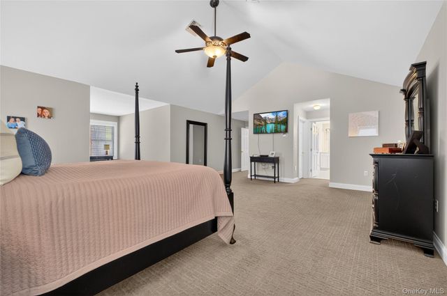 31 Dew Drop Lane, Hopewell Junction, NY 12533