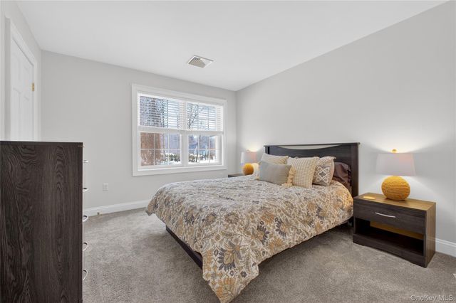 31 Dew Drop Lane, Hopewell Junction, NY 12533