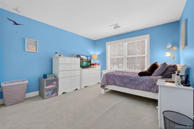 31 Dew Drop Lane, Hopewell Junction, NY 12533