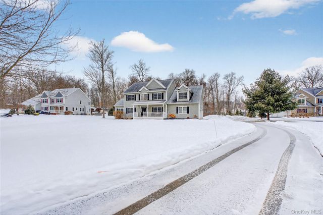 31 Dew Drop Lane, Hopewell Junction, NY 12533