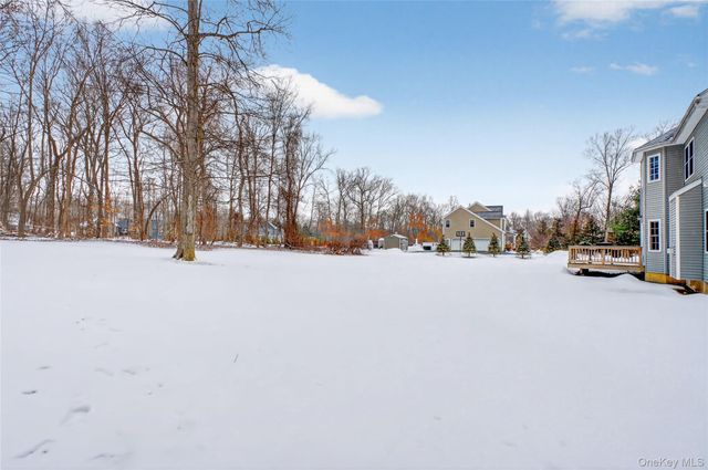 31 Dew Drop Lane, Hopewell Junction, NY 12533