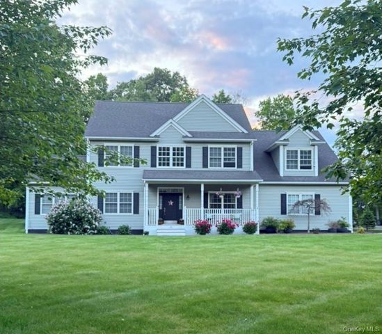31 Dew Drop Lane, Hopewell Junction, NY 12533