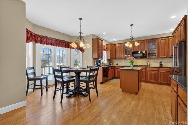 31 Dew Drop Lane, Hopewell Junction, NY 12533