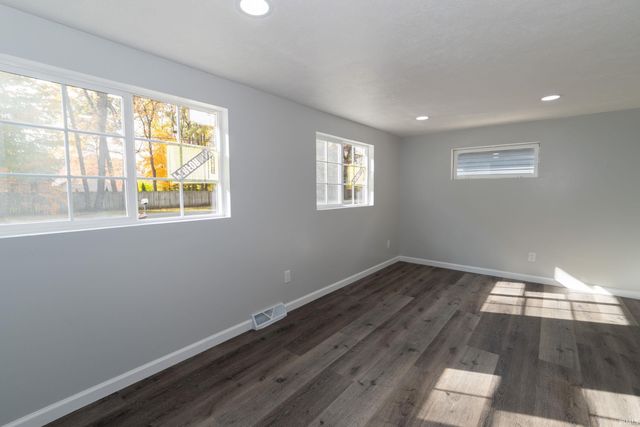 24933 County Road 106, Elkhart, IN 46514