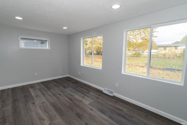 24933 County Road 106, Elkhart, IN 46514