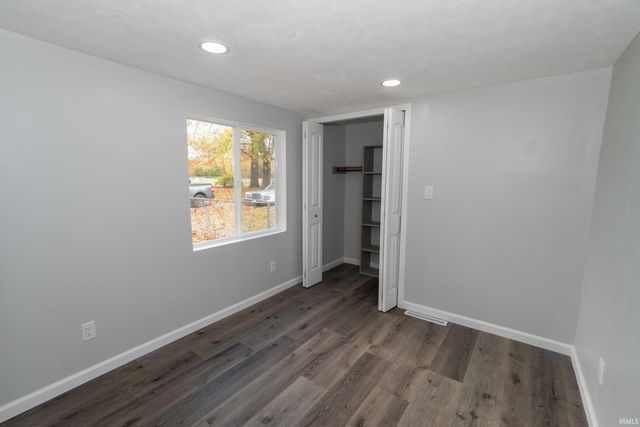 24933 County Road 106, Elkhart, IN 46514