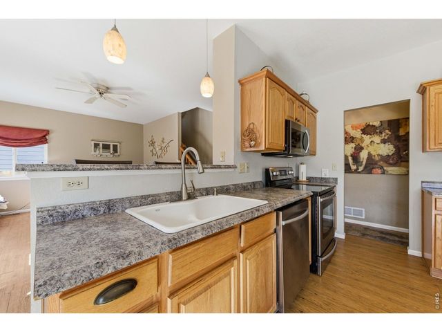 539 Abbey Dr, Longmont, CO 80504