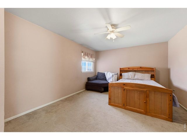 539 Abbey Dr, Longmont, CO 80504