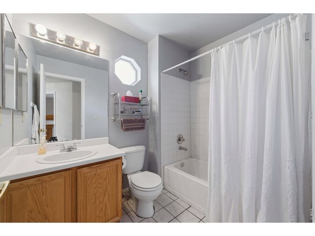 539 Abbey Dr, Longmont, CO 80504