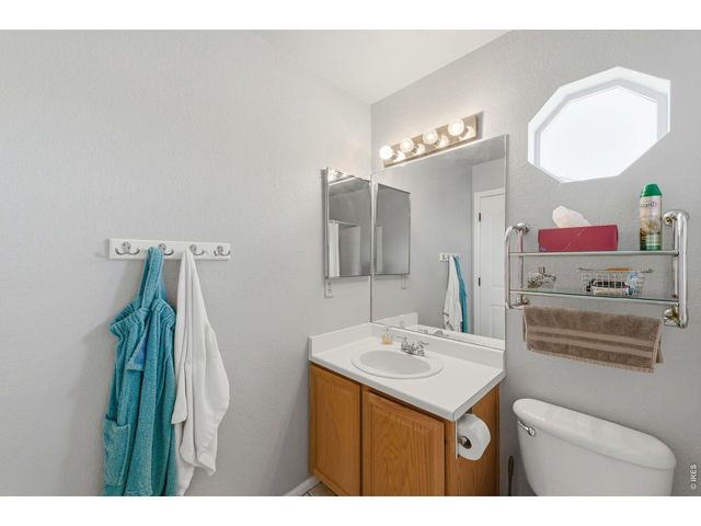 539 Abbey Dr, Longmont, CO 80504