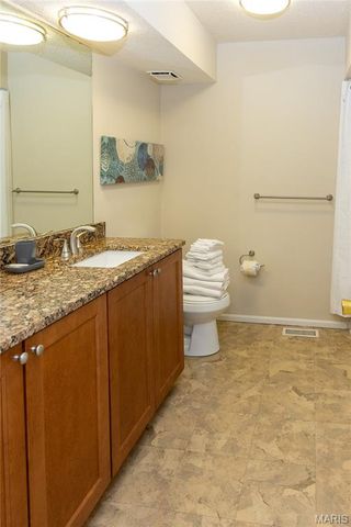 2262 Rule Avenue, Maryland Heights, MO 63043