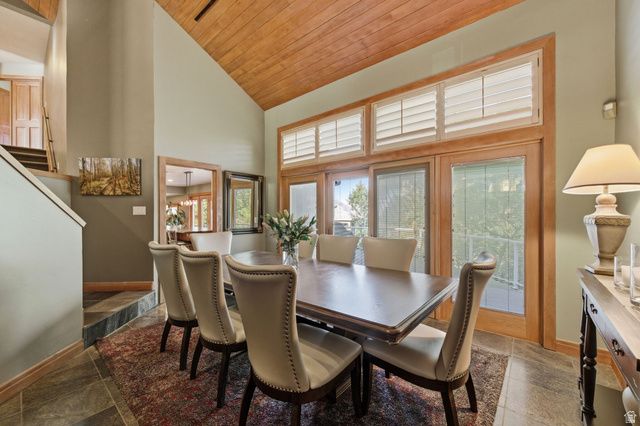 11802 S HIDDEN BROOK BLVD, Sandy, UT 84092