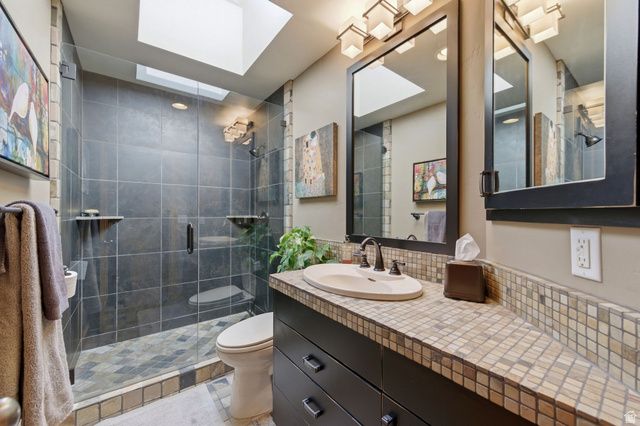 11802 S HIDDEN BROOK BLVD, Sandy, UT 84092