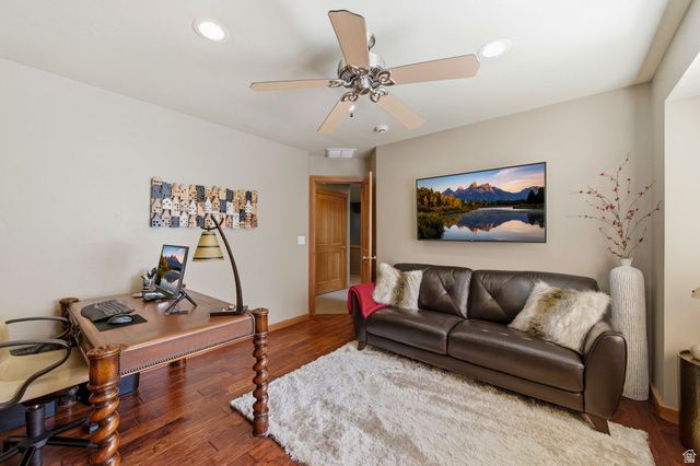 11802 S HIDDEN BROOK BLVD, Sandy, UT 84092