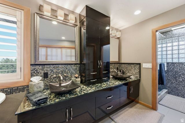 11802 S HIDDEN BROOK BLVD, Sandy, UT 84092