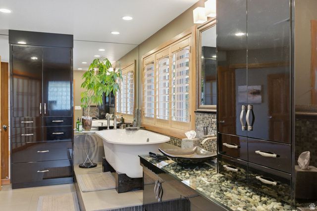 11802 S HIDDEN BROOK BLVD, Sandy, UT 84092