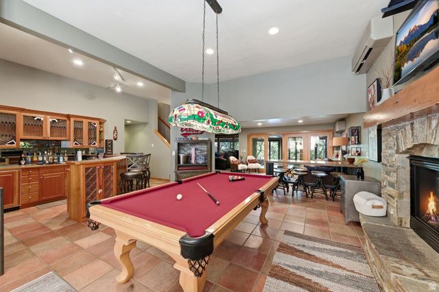 11802 S HIDDEN BROOK BLVD, Sandy, UT 84092
