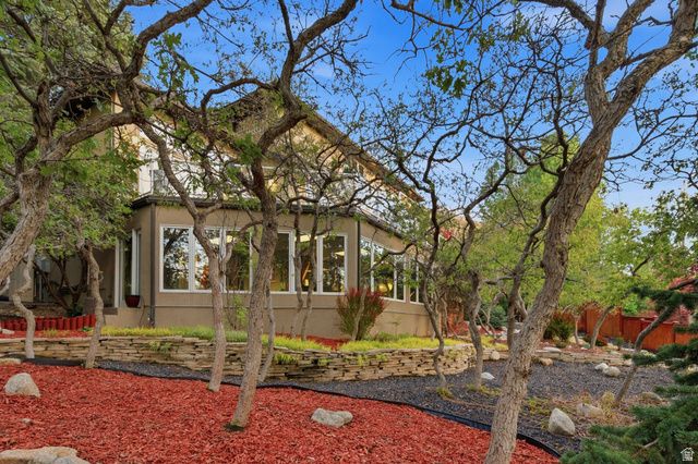 11802 S HIDDEN BROOK BLVD, Sandy, UT 84092