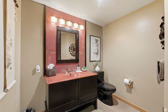 11802 S HIDDEN BROOK BLVD, Sandy, UT 84092