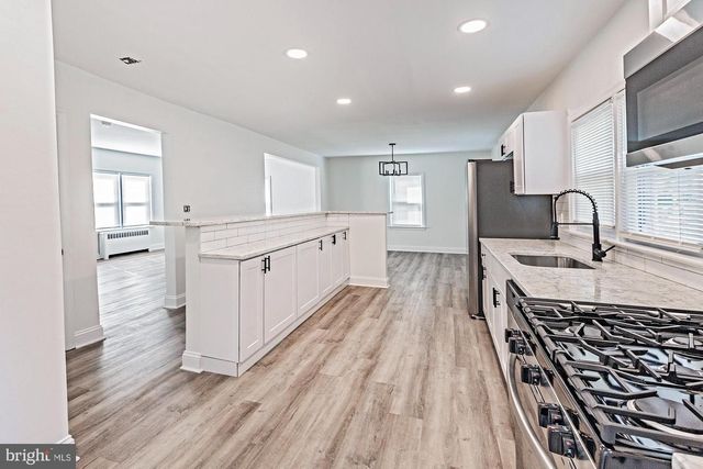 111 GROVE ST, Penns Grove, NJ 08069