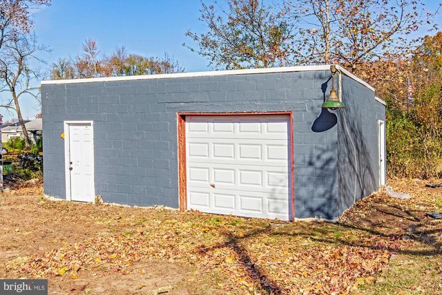 111 GROVE ST, Penns Grove, NJ 08069