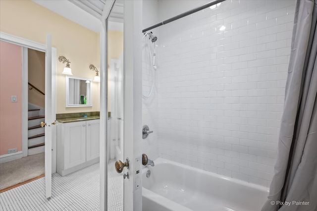 6840 S Constance Avenue, Chicago, IL 60649