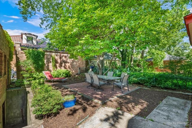 6840 S Constance Avenue, Chicago, IL 60649